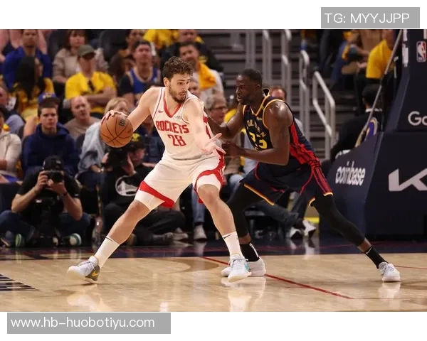 布克关键时刻罚球稳健全场19投7中贡献26分3篮板9助攻2抢断表现出色