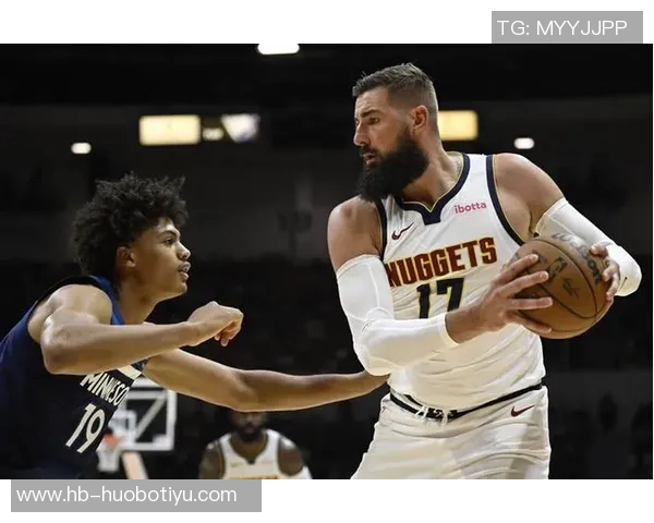 芬奇赞贝兰热打球风格强硬敏锐感知比赛局势令人印象深刻